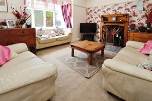 BAYARD AVENUE- click for photo gallery